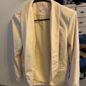 Fashionista dreams velvet cream blazer